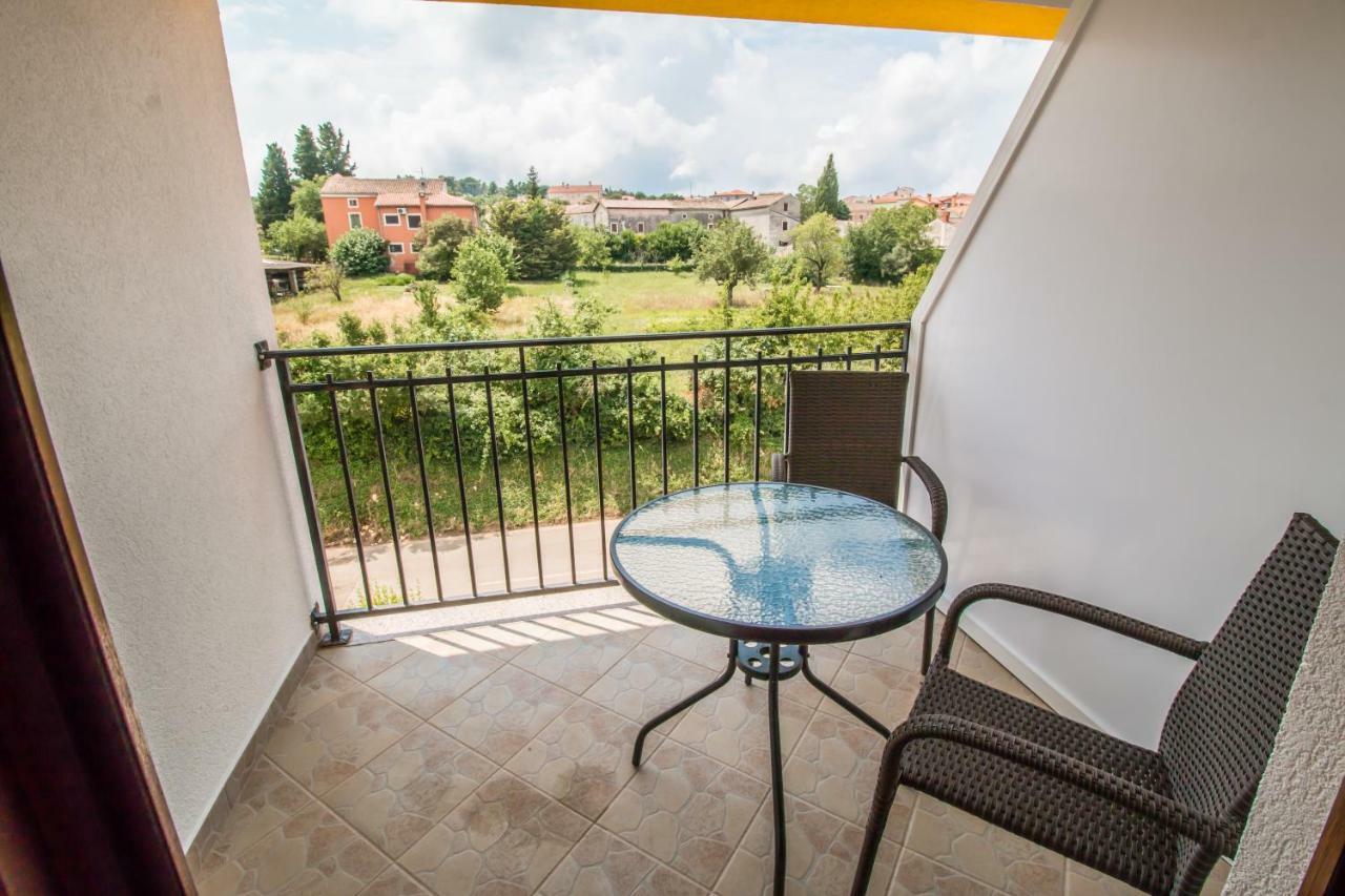 Nice Place Rovinj Exterior foto