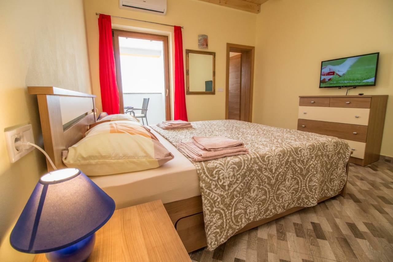 Nice Place Rovinj Exterior foto