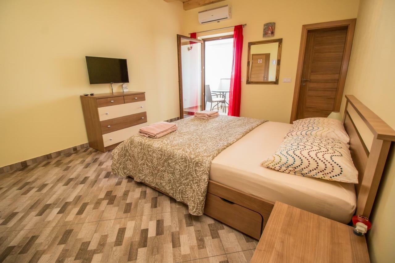 Nice Place Rovinj Exterior foto